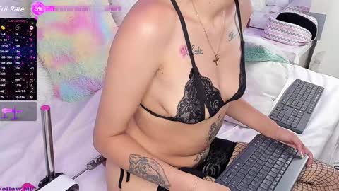 Snapshot of karol2023 chatting on 01-02-25, 06:01 Karol online show from 01-02-25, 06:01