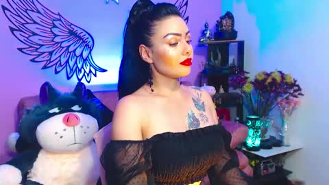 Karol Kenedy online show from 03-06-26, 05:48