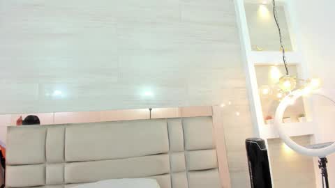  KAROL LEWIS  online show from 10-24-25, 11:39