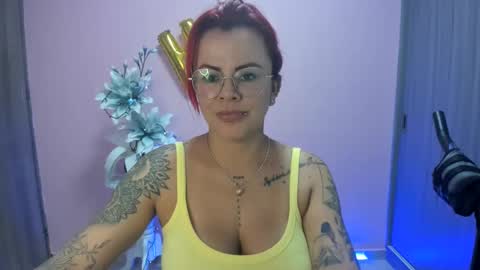 Snapshot of karol_milf__ chatting on 12-31-24, 12:00 kAROL MILF online show from 12-31-24, 12:00