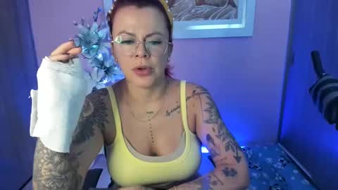 Snapshot of karol_milf__ chatting on 01-26-25, 10:13 kAROL MILF online show from 01-26-25, 10:13