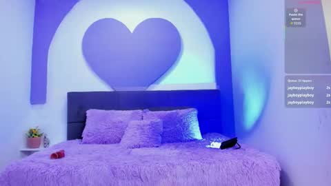 katalina online show from 12-23-25, 02:20