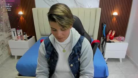 Snapshot of karolandluna chatting on 03-06-25, 10:47 Karol and Luna online show from 03-06-25, 10:47
