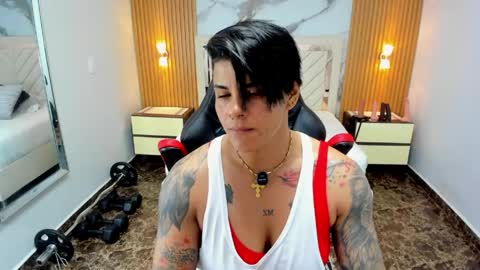 Snapshot of karolandluna chatting on 05-13-26, 07:55 Karol and Luna online show from 05-13-26, 07:55