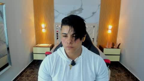 Snapshot of karolandluna chatting on 05-25-26, 07:31 Karol and Luna online show from 05-25-26, 07:31