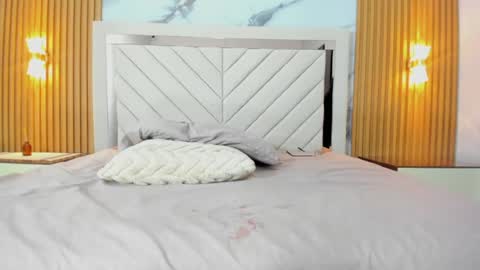 Snapshot of karolandluna chatting on 06-11-26, 12:32 Karol and Luna online show from 06-11-26, 12:32