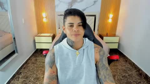 Snapshot of karolandluna chatting on 06-22-26, 07:11 Karol and Luna online show from 06-22-26, 07:11