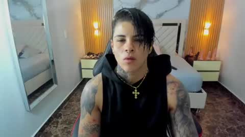 Snapshot of karolandluna chatting on 07-11-26, 12:30 Karol and Luna online show from 07-11-26, 12:30
