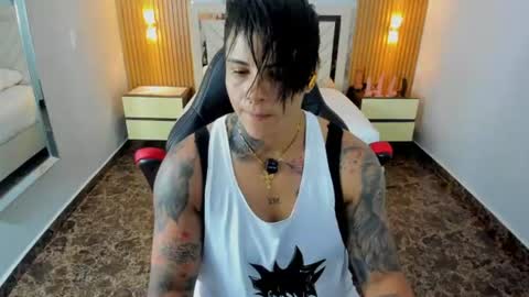 Snapshot of karolandluna chatting on 07-13-26, 07:16 Karol and Luna online show from 07-13-26, 07:16