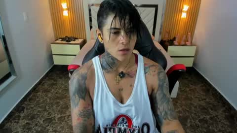 Snapshot of karolandluna chatting on 07-14-26, 12:22 Karol and Luna online show from 07-14-26, 12:22