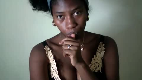 karoliee online show from 04-21-26, 07:28