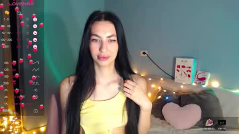 Kira online show from 11-22-25, 02:43