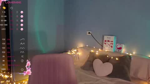 Kira online show from 04-21-26, 02:51