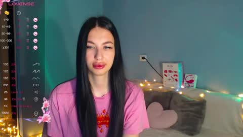 Kira online show from 05-05-26, 01:57