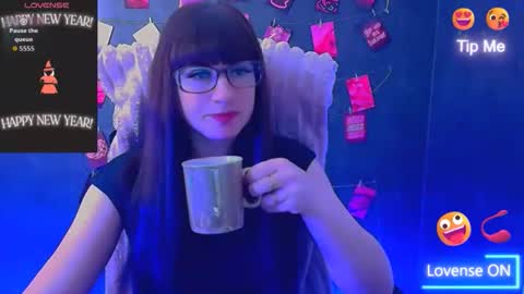 Caroline online show from 04-16-26, 05:41