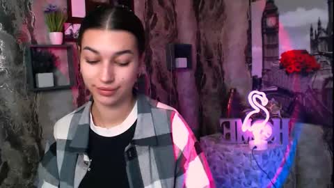 Snapshot of karolinamex_ chatting on 10-21-25, 05:19 Karolina online show from 10-21-25, 05:19