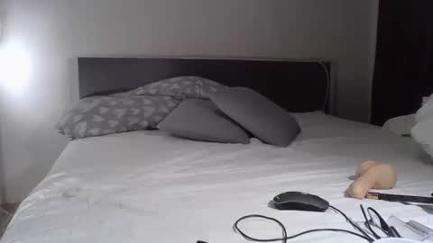 Snapshot of karolinas777x chatting on 11-21-25, 04:16 Karolinas777x online show from 11-21-25, 04:16