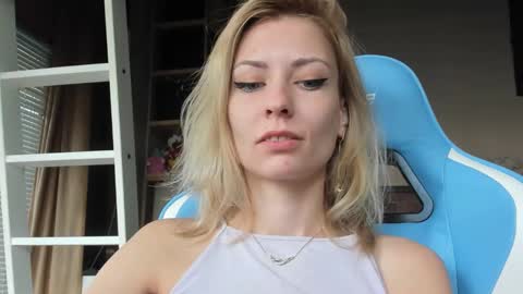 karoline121 online show from 11-11-25, 09:53