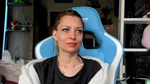 karoline121 online show from 03-16-26, 05:44