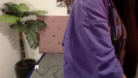 Isa online show from 03-04-25, 09:51