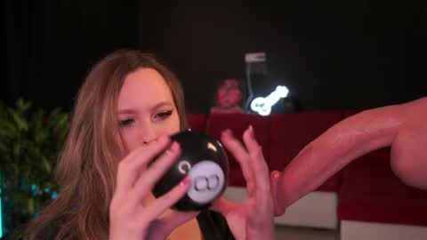 Caroline online show from 03-29-26, 06:19