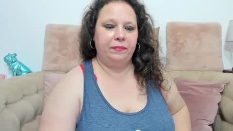 Snapshot of karolinejoyy chatting on 01-01-25, 10:56 KarolineJoyy online show from 01-01-25, 10:56