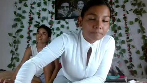 Snapshot of karolsweetvagi chatting on 06-27-26, 06:13 karol online show from 06-27-26, 06:13