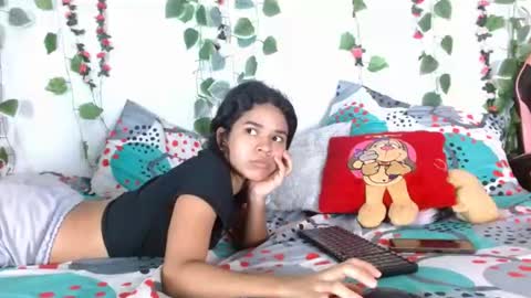 Snapshot of karolsweetvagi chatting on 07-25-26, 07:44 karol online show from 07-25-26, 07:44