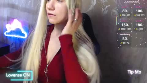 Snapshot of karolynafox chatting on 03-13-26, 09:05 Caroline Fox online show from 03-13-26, 09:05