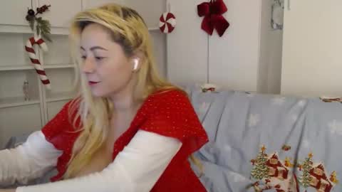 karolynesyera online show from 12-16-25, 08:14