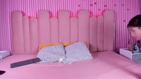 Snapshot of karriewatson chatting on 02-14-26, 12:46 Greta Brown online show from 02-14-26, 12:46