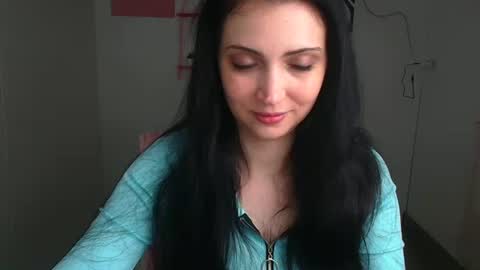 Snapshot of karyna_joy chatting on 04-28-26, 11:26 Karyna online show from 04-28-26, 11:26