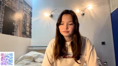 Kira online show from 09-18-25, 10:06