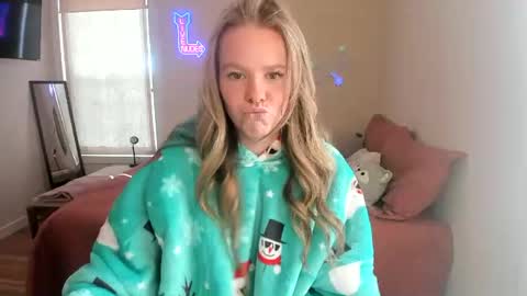 Kitty Kat online show from 12-01-24, 09:48