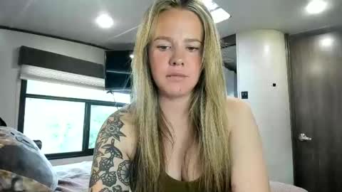 Snapshot of kassykitty29 chatting on 04-23-26, 08:33 Kitty Kat online show from 04-23-26, 08:33