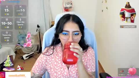 Snapshot of kat_ly_chan chatting on 12-18-24, 05:31 Kat       online show from 12-18-24, 05:31