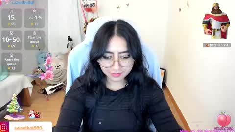 Snapshot of kat_ly_chan chatting on 12-19-24, 03:52 Kat       online show from 12-19-24, 03:52