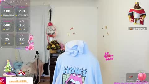 Snapshot of kat_ly_chan chatting on 12-20-24, 07:28 Kat       online show from 12-20-24, 07:28