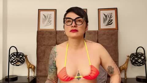 kat paradisse online show from 10-05-25, 07:45