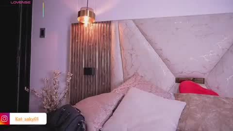 Saky online show from 04-22-26, 12:02