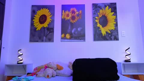 Snapshot of kata_lhella chatting on 01-12-25, 01:05 Katalina online show from 01-12-25, 01:05
