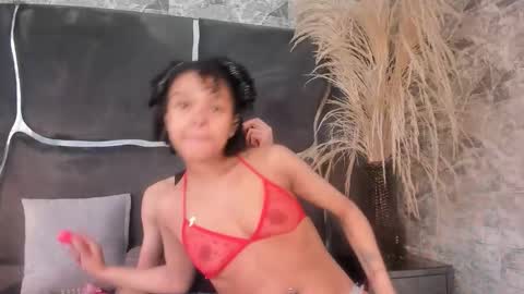 Kata And Layan online show from 12-21-25, 01:29