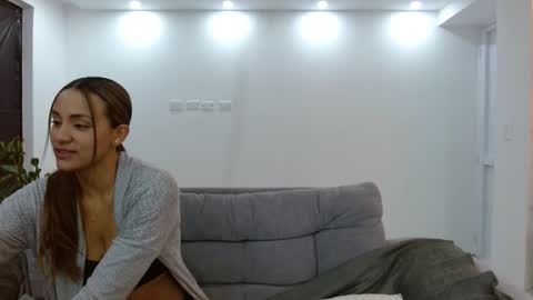 Katalina online show from 01-19-26, 04:05