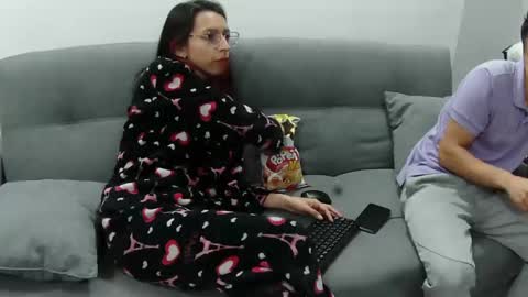 Snapshot of katalleya_jyj chatting on 02-22-25, 05:02 Katalleya and Steban online show from 02-22-25, 05:02