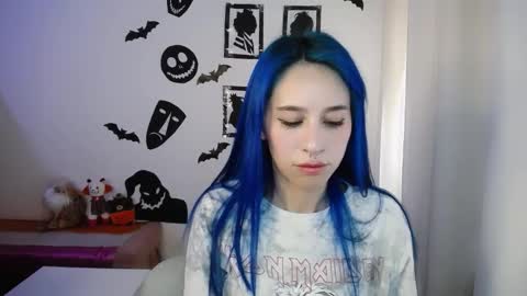 Maca online show from 10-22-25, 02:39