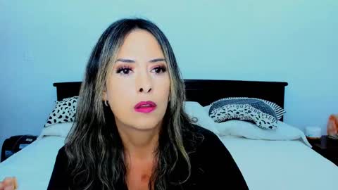 Snapshot of katarina_synnn chatting on 01-05-25, 02:52 kata online show from 01-05-25, 02:52