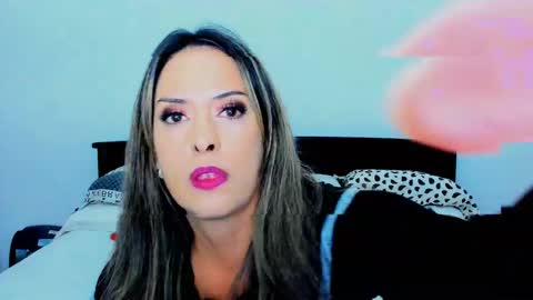 Snapshot of katarina_synnn chatting on 01-12-25, 02:52 kata online show from 01-12-25, 02:52