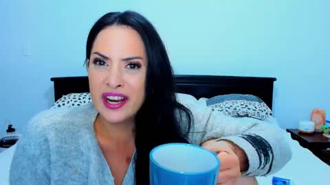 Snapshot of katarina_synnn chatting on 03-06-25, 10:47 kata online show from 03-06-25, 10:47