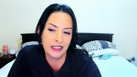 Snapshot of katarina_synnn chatting on 09-18-25, 02:30 kata online show from 09-18-25, 02:30