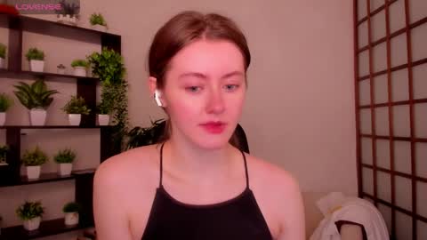 Snapshot of kate_cuddle chatting on 05-04-26, 01:56 Kate online show from 05-04-26, 01:56